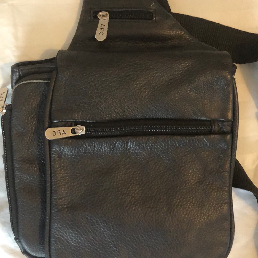 Very Nice! Unisex Apc Ameri Leather Crossbody Bag - image 2